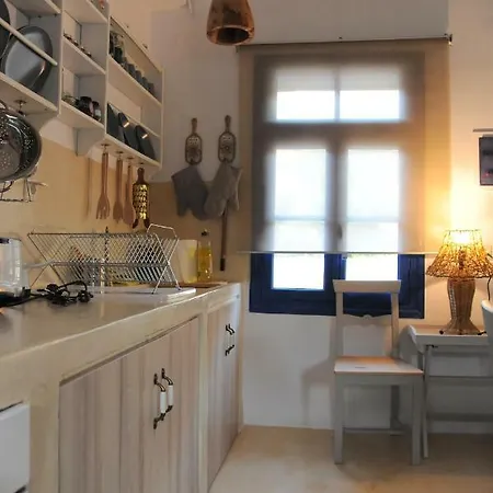 Dandy - Fisherman's Hut - By The Sea *