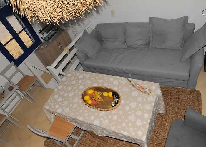 Dandy - Fisherman's Hut - By The Sea *