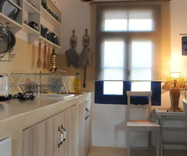 Dandy - Fisherman's Hut - By The Sea *