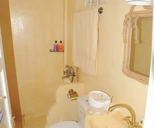 Dandy - Fisherman's Hut - By The Sea